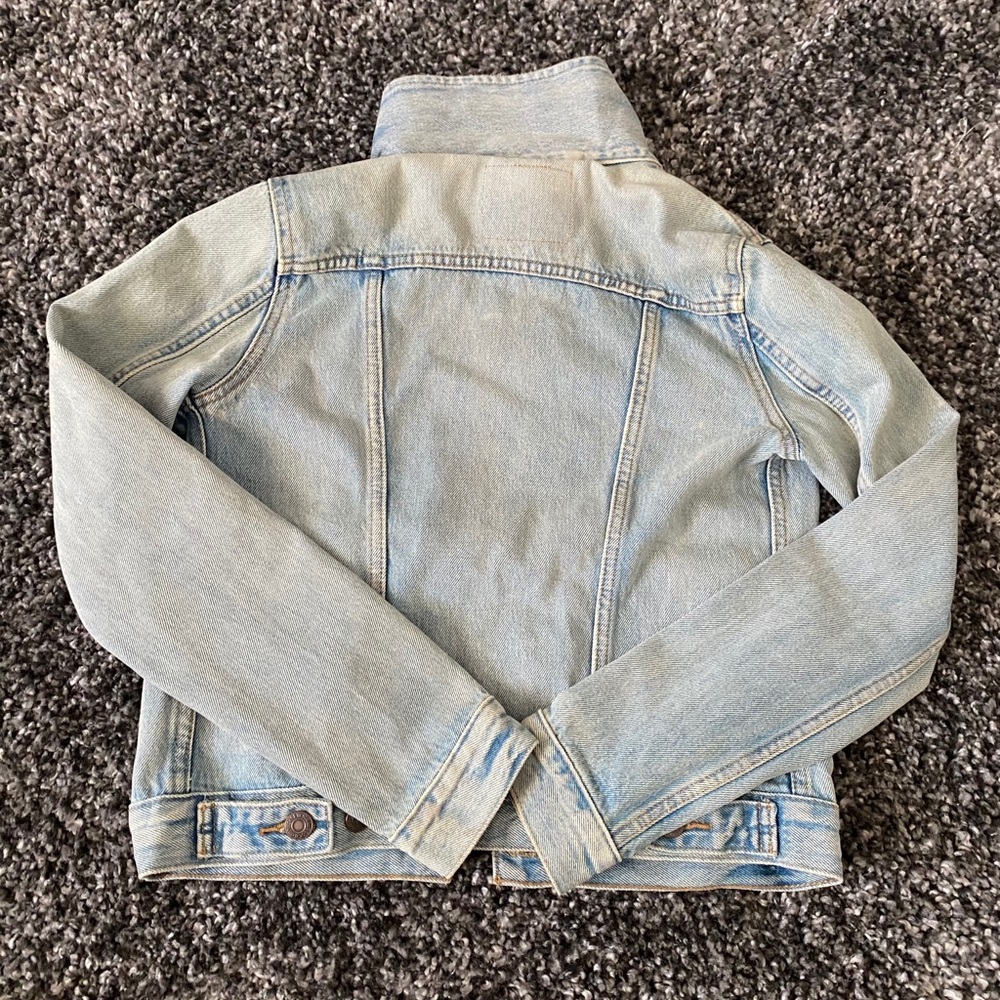 Levi’s Jean jacket - Picture 2 of 2